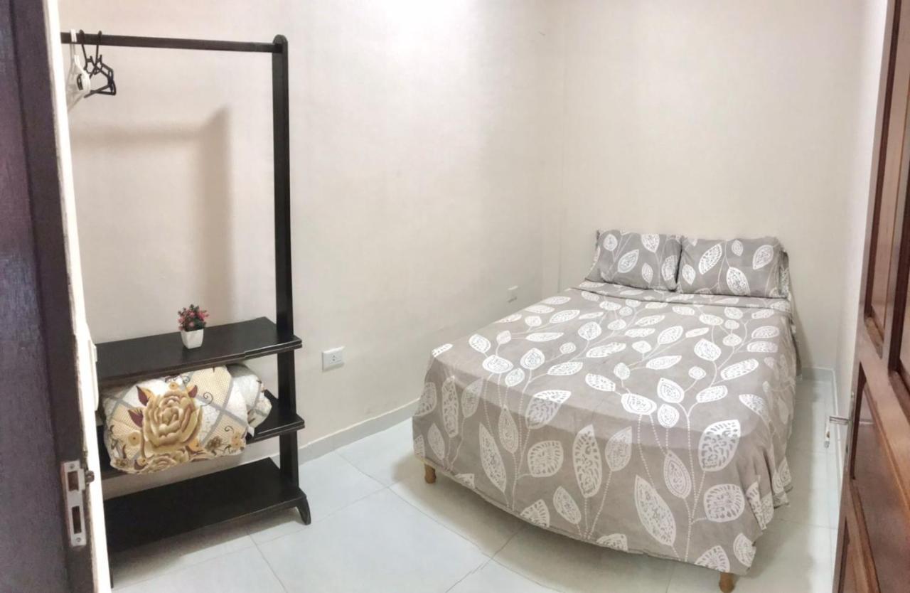 Colibri Hostel Пуерто-Іґуасу Екстер'єр фото
